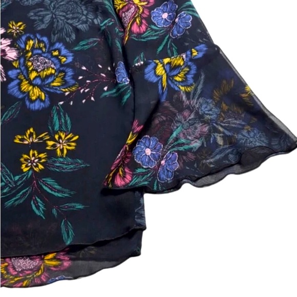 cabi Olivia floral top - Picture 3 of 6